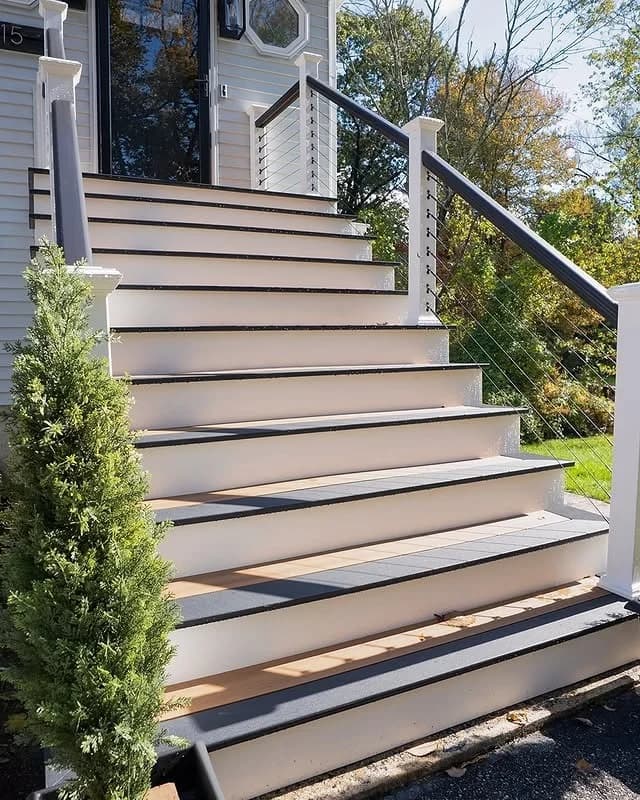 Outdoor Entertainment Deck